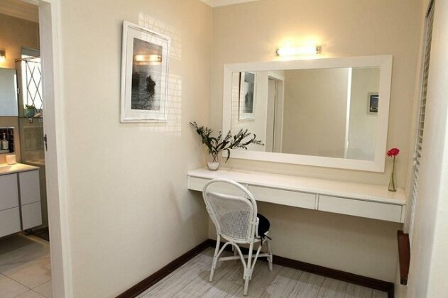 Buccaneer Bay - Photo2