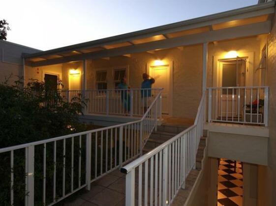 Coral Tree Colony Bed & Breakfast - Photo2