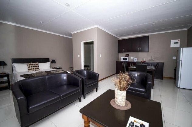 Kleinplasie Guesthouse - Photo5