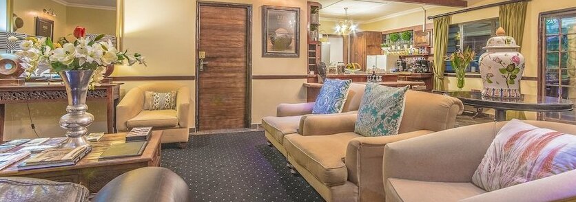 At Heritage House - Photo3