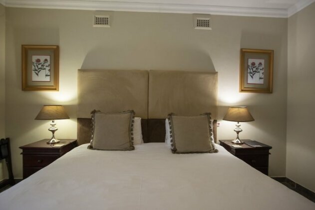 At Heritage House - Photo5