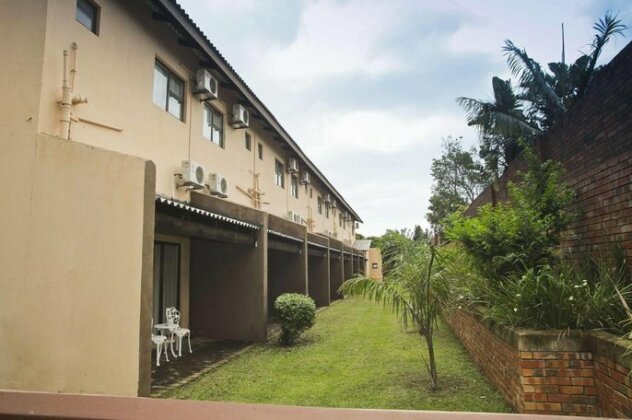 Elephant Lake Inn