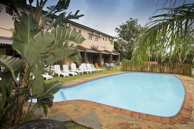 Elephant Lake Inn - Photo3