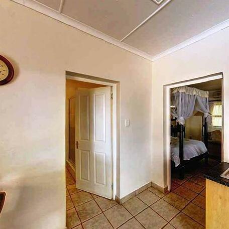 Hippo Hideaway - Photo4