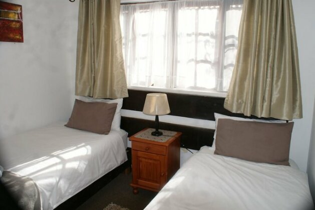 Ndiza Lodge and Cabanas - Photo3