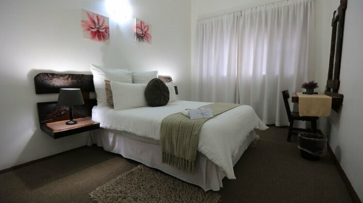 Ndiza Lodge and Cabanas - Photo5