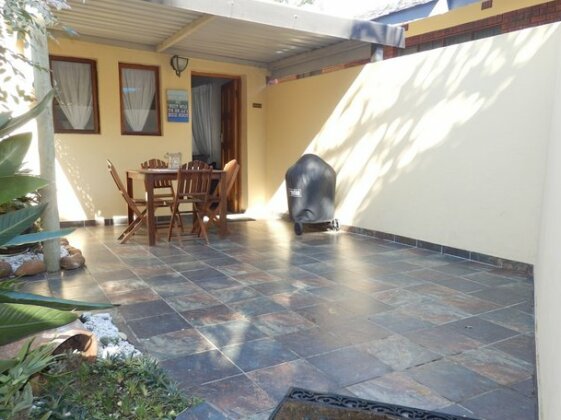 St Lucia High Tide - Photo3