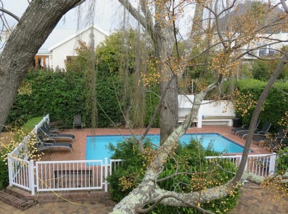 Fynbos Villa Guest House - Photo4
