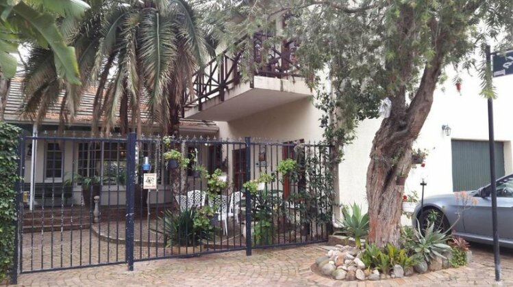 Mavilla Stellenbosch Guest House - Photo2