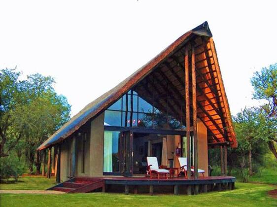 Buffalo Thorn Lodge - Photo2