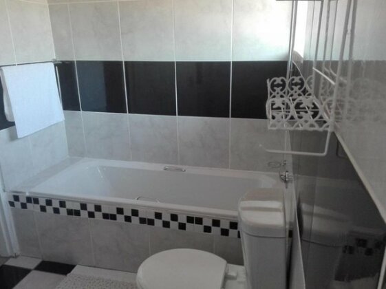Joezebel Guesthouse - Photo2