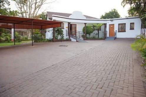 Lapologa Bed and Breakfast - Photo2