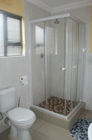 Mbopha Guest House - Photo4