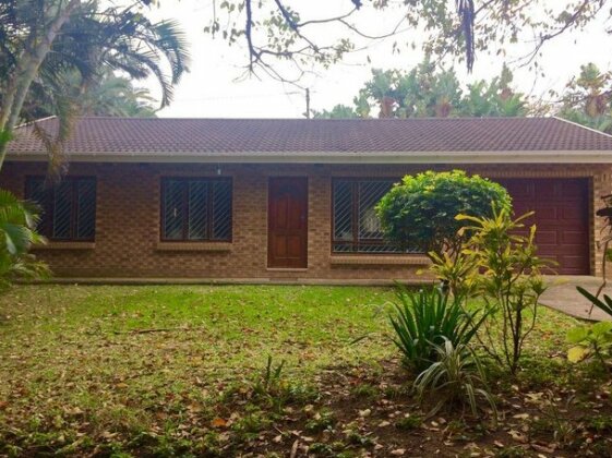 Carisford Self-Catering Lodge - Photo2