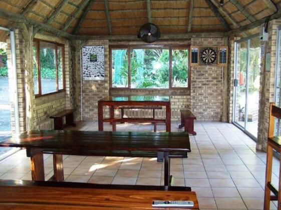 Carisford Self-Catering Lodge - Photo3