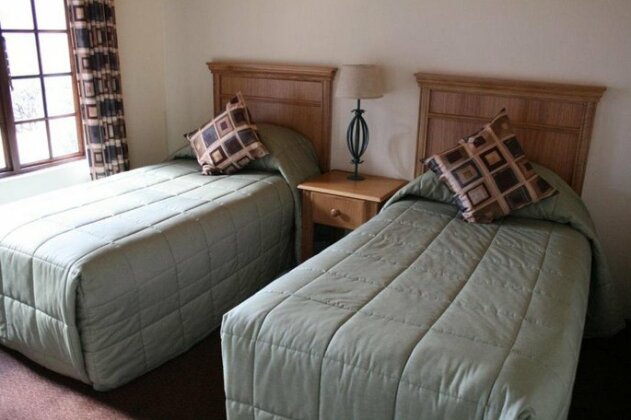 Fairways Holiday Accommodation - Photo4