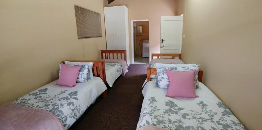 Pin Oak Cottage Underberg - Photo2