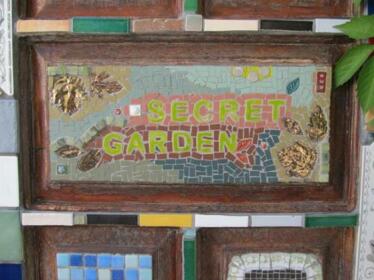 Secret Garden Cottage