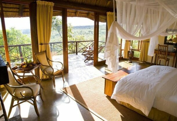 Nungubane Game Lodge - Photo3