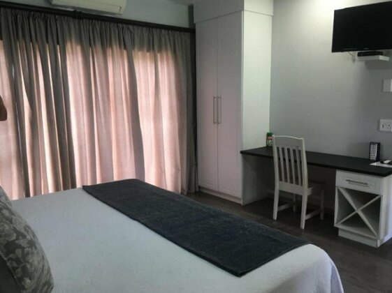 Olden Rose Place - Photo3