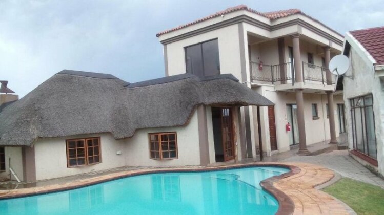 Lekoa Bed and Breakfast and Trading