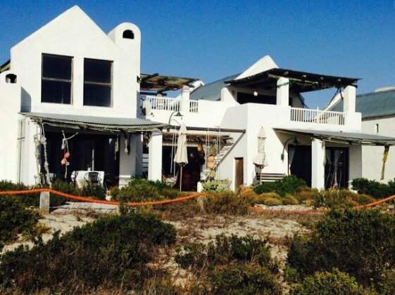 Escape Beach Cottage