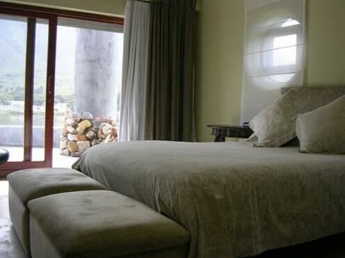 Lakeview Holiday Home Hermanus - Photo5