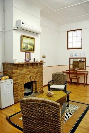 Oasis Country Lodge - Photo4