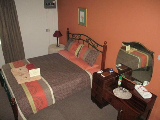 Van Rhyn Guest House - Photo3