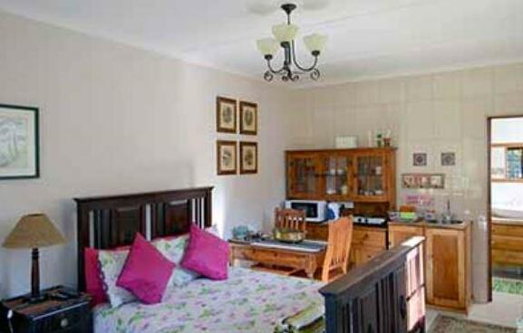 Petra's Country Guesthouse - Photo4