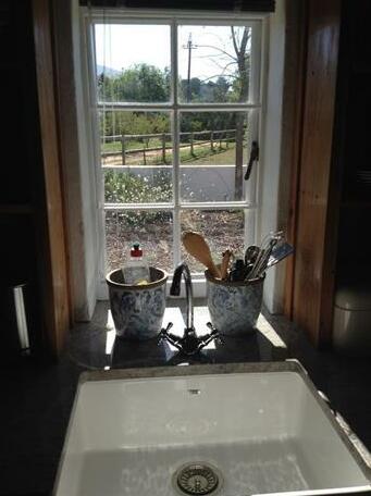 Cow Shed Cottage - Photo4