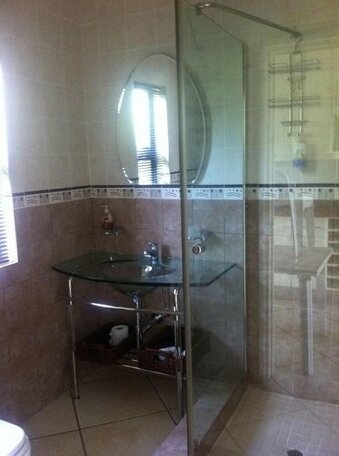 Longmere Cottages - Photo2