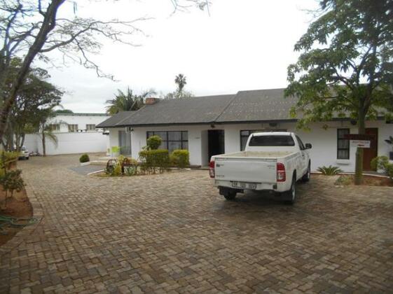 Mavambi Guest House in White River - Photo3