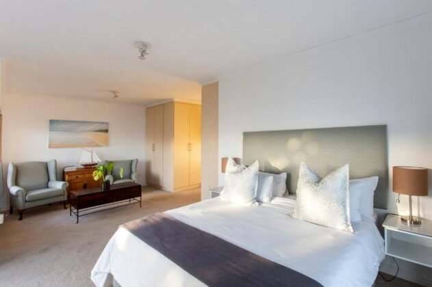 Infinity Blue Luxury Accommodation - Photo3
