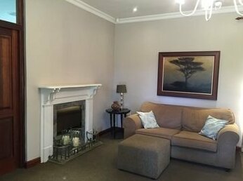 Serpentine Manor - Photo4