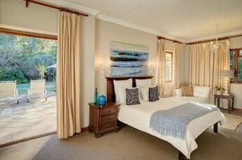 Serpentine Manor - Photo5