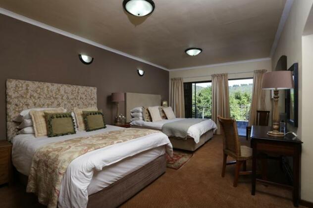 Shangri-La Manor - Photo5