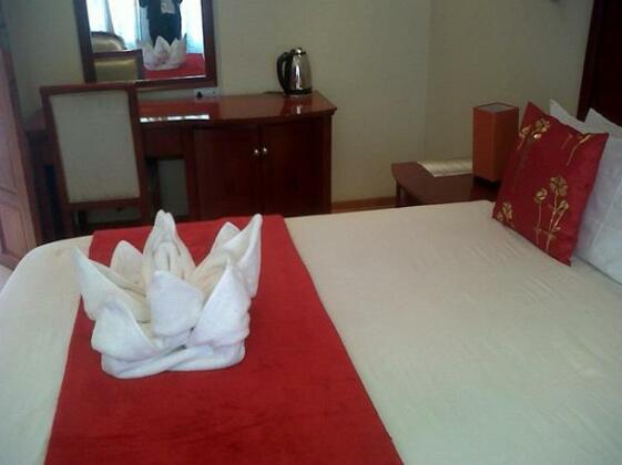 Comfort Palace Kasane - Photo3