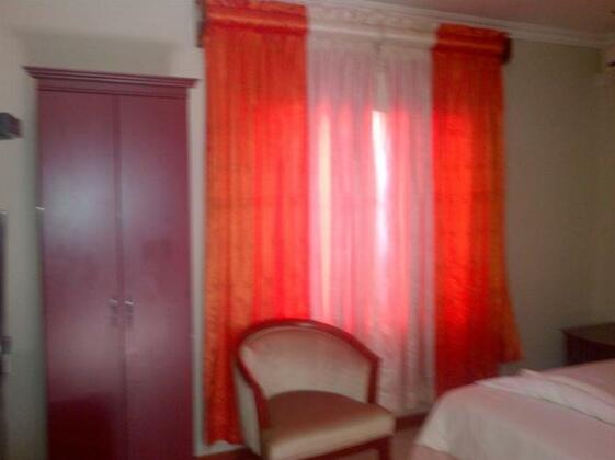 Comfort Palace Kasane - Photo4