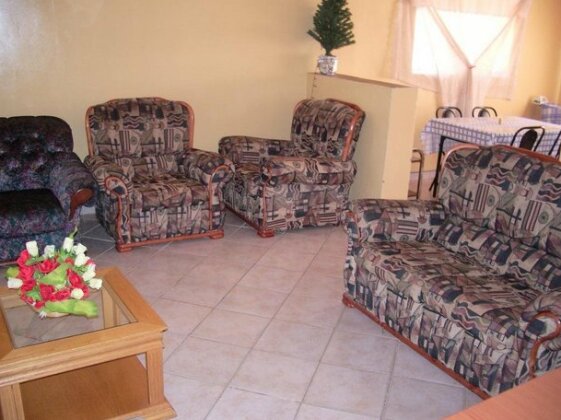 Lubamutu VIP Guest House - Photo4