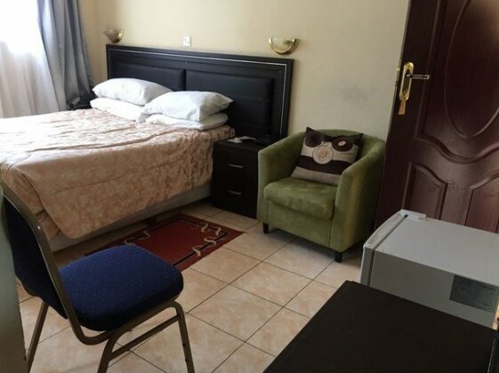 Roysam Lodge - Photo3
