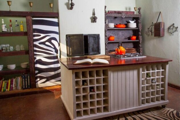 Thorn Tree House And Tented Camp - Photo5