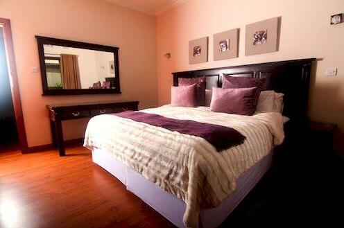 Fallsway Villas - Photo5