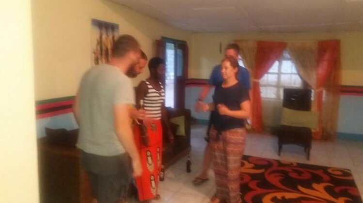 Kumunzi Backpackers - Photo4