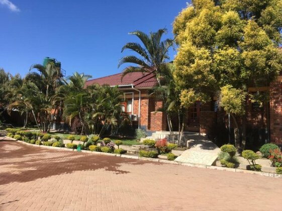 Mandahill Lodge - Photo4