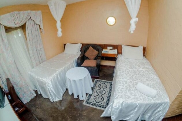 Ndeke Hotel - Photo4