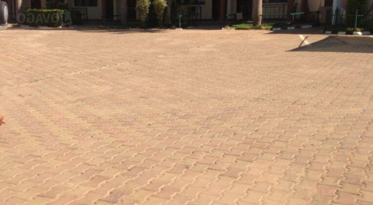 Ndozo Lodge Ltd - Photo4