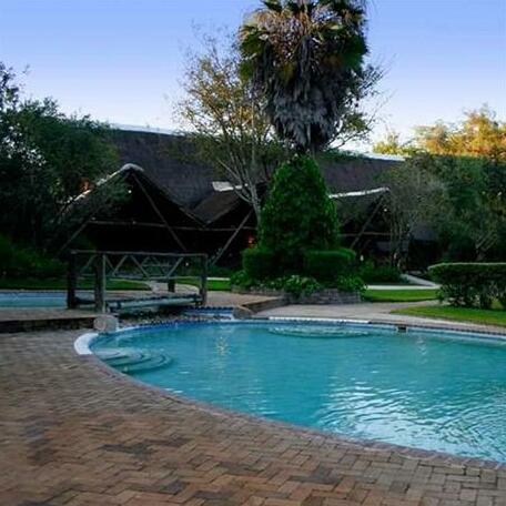 Protea Hotel by Marriott Lusaka Safari Lodge - Photo2