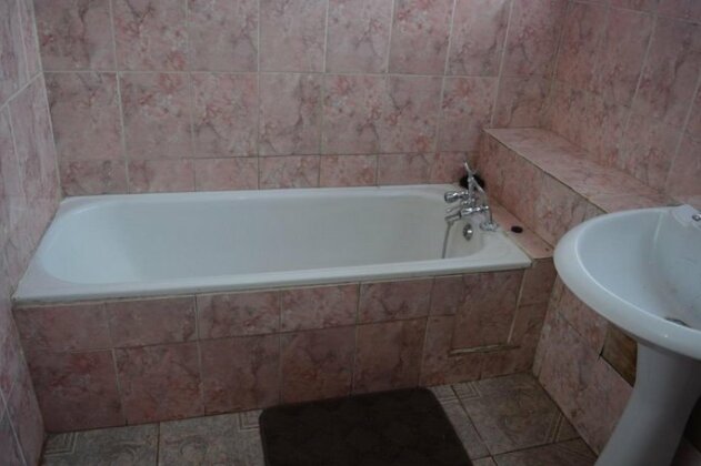 Broadway House Ndola - Photo4