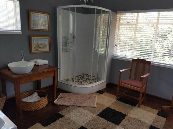 Burnham Road Suite - Photo4